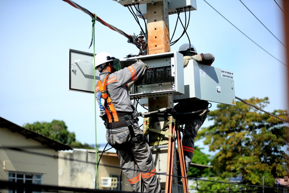 Seis bairros de Manaus podem ter interrupção no fornecimento de energia nesta segunda-feira