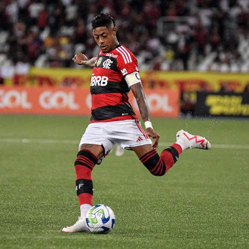 Bruno Henrique, jogador do Flamengo, é investigado pela PF por suspeita de manipulação de resultados